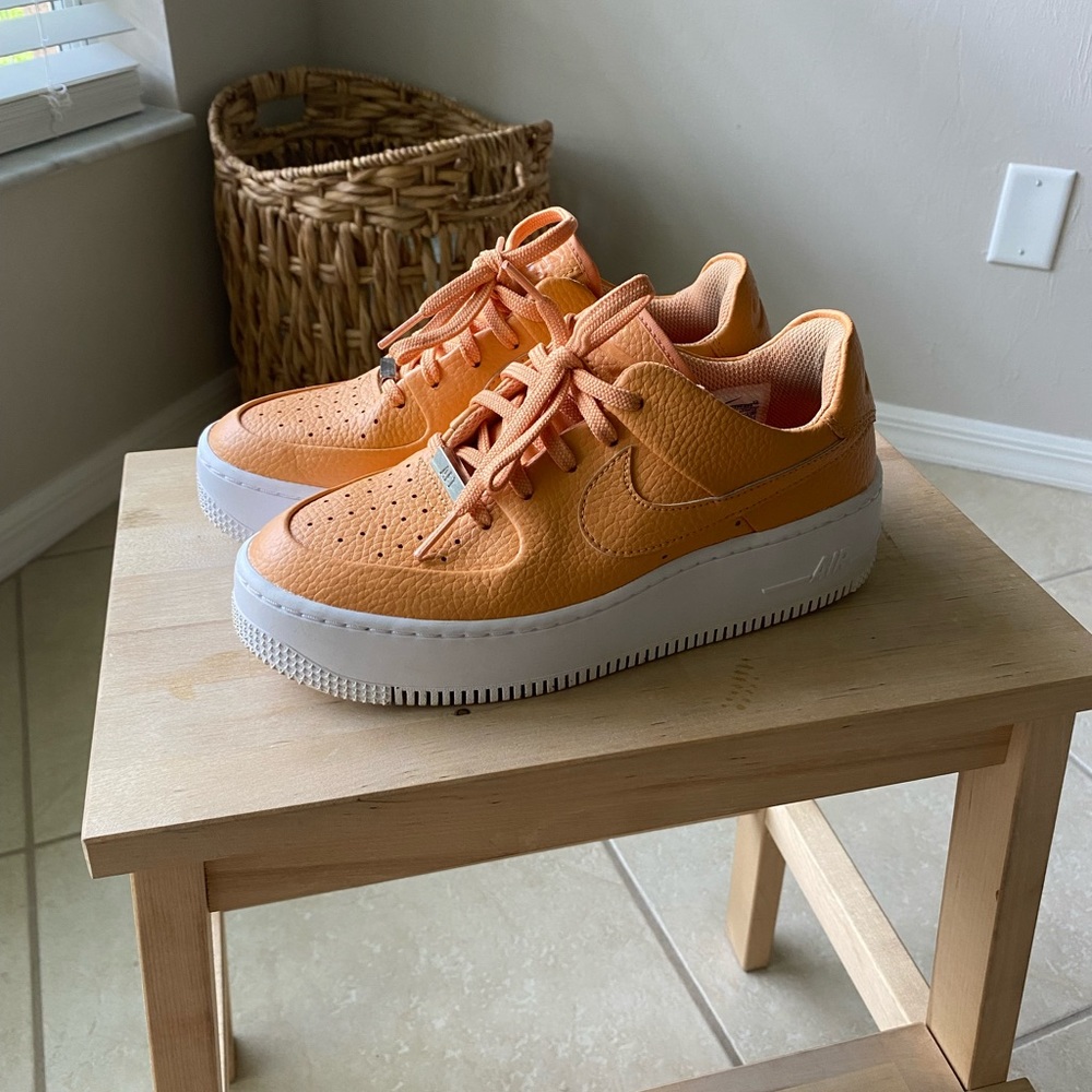 Nike Air Force 1 Sage